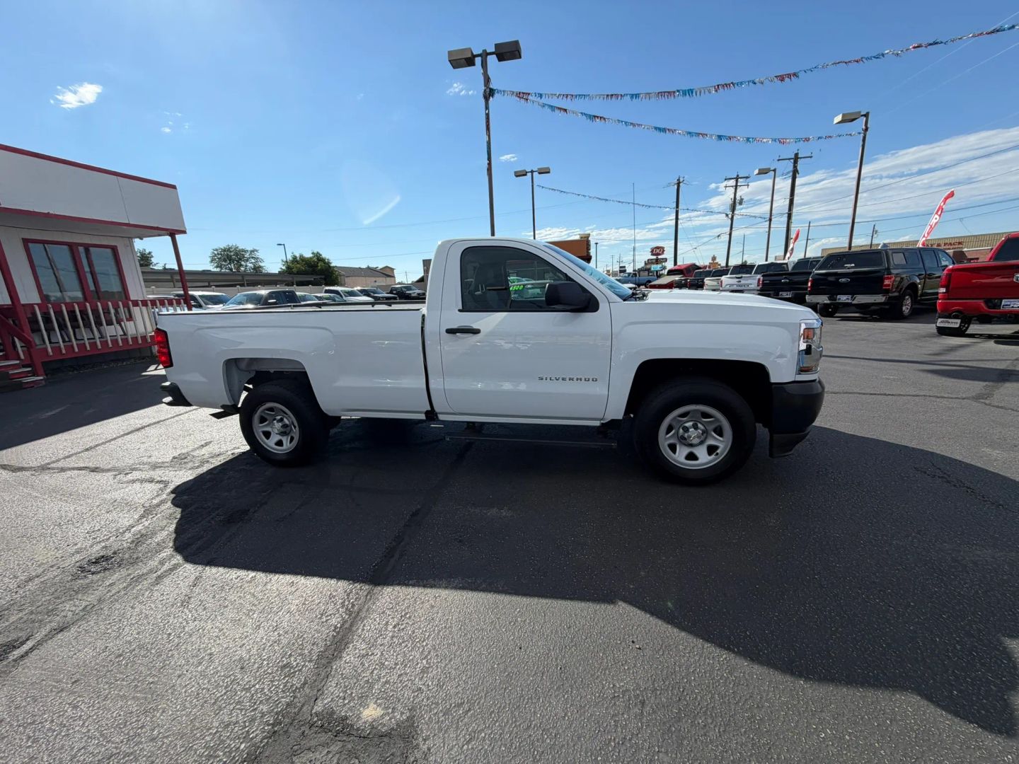 chevrolet silverado 1500 2017 1GCNKNEHXHZ133190 image chevrolet silverado 1500 2017 1GCNKNEHXHZ133190 image